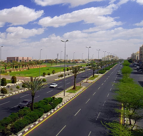 بعد فيديو المضاربة الجماعية .. مصدر أمني بتبوك: لم نتلق أي بلاغ عن مشاجرات