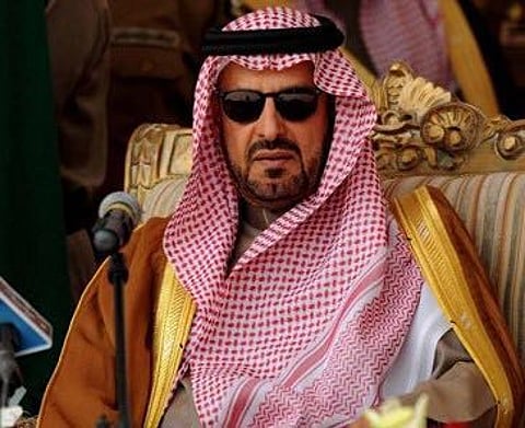 أمير حائل يتابع حادثة المقص المنسي في بطن مريض