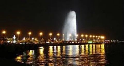 جدة.. مدرسة تستغني عن 14 معلماً سعودياً ومالكها: هذا ما جنت أيديكم!