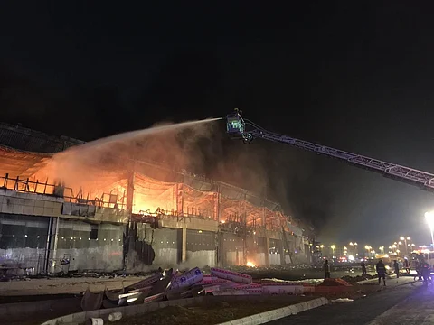"مدني جازان": 19 فرقة أخمدت حريق المول والأدلة الجنائية تباشر لكشف أسبابه