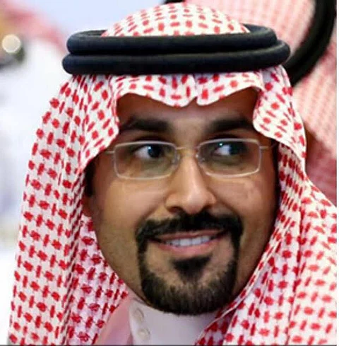آل محمود مشرفًا على مكتب مدير جامعة الإمام محمد بن سعود
