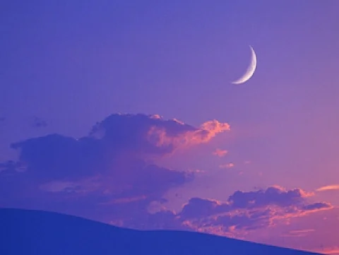 يبدأ صيامهم غداً.. مسلمو 5 دول يفطرون "أول" أيام رمضان