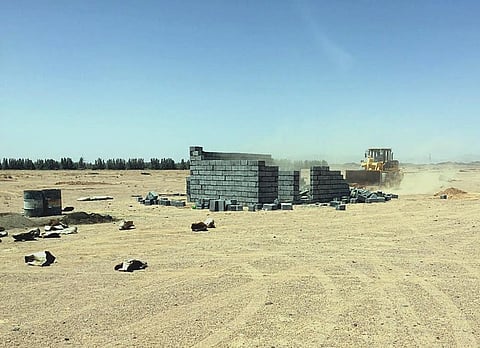 إزالة تعديات على أراضٍ حكومية بشمال حائل