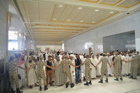 980 من قوات الأمن الدبلوماسي تؤمِّن صلاة الجمعة بالحرم
