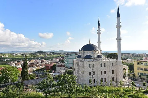 المشيخة الإسلامية في تيرانا.. جهود مستمرة لتعزيز صورة الإسلام