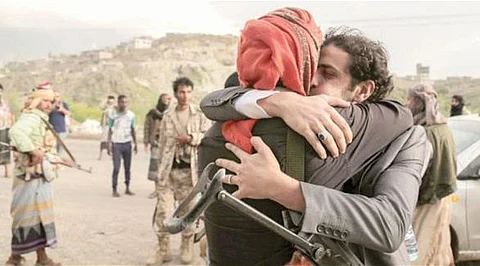 إتمام أكبر عملية لتبادل الأسرى بين المقاومة والانقلابيين في تعز