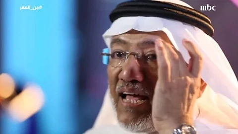 شاهد: كيف تَلَقّى "أمين مكة" نبأ وفاة والدته.. كفكف دموعه وروى اللحظات الصعبة