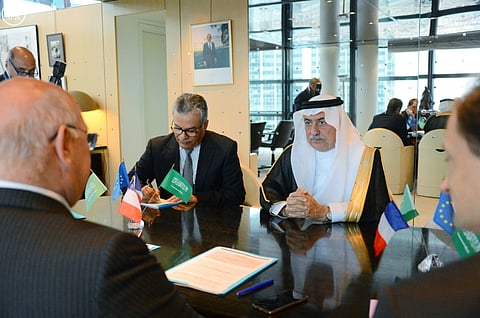 "العساف" يلتقي وزير الماليه الفرنسي.. ركزنا على رؤية المملكة 2030