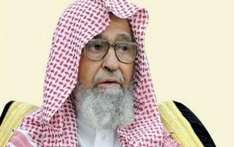"الفوزان" للآباء: احفظوا أبناءكم من مروجي دعوات الجهاد الباطلة