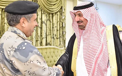 أمير نجران: جميع المواطنين يسجلون اعتزازهم برجال القوات العسكرية