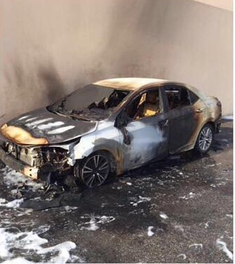 التحقيق في حريق بمركبة بالقرب من مركز شرطة صفوى بالقطيف