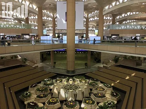 حالة هستيرية مفاجئة تحول دون سفر امرأة عربية في مطار الرياض