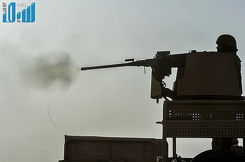 القوات السعودية تصطاد حوثيين حاولوا الاقتراب من الحدود وتقصف مواقعهم بنجاح