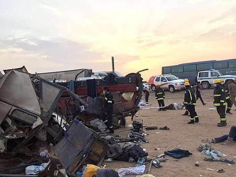 ضحايا حافلة المعتمرين شمال الطائف بينهم نساء وأطفال و٢٩ فرقة إسعاف باشرت الحادث