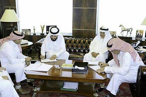 تستهدف الأسر المنتجة .."عمل جدة" تبرم اتفاقية تعاون مع مجمعات تجارية