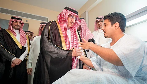 ولي العهد لمصابي تفجير جده : أمن الوطن بخير وهو في أعلى درجاته