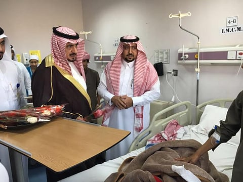 "الرشود" يعايد المنومين بمستشفى بدر الجنوب