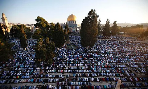 بالصور.. 150 ألف مصل يؤدون صلاة العيد في المسجد الأقصى