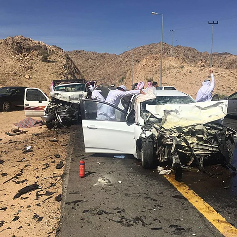 ٣ إصابات في حادث تصادم جنوب الطائف إحداها خطيرة