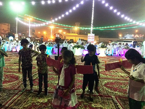 أهالي أبو عريش يحتفلون بالعيد على أنغام الفنون الشعبية