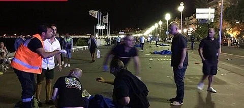 ارتفاع ضحايا حادثة "نيس" الفرنسية إلى 84 قتيلاً و150 مصاباً 14 حالتهم خطرة