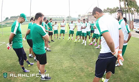 الأهلي يصل "ماربيا".. والبداية تدريبات استرجاعية