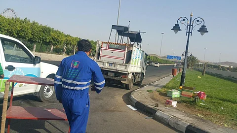 إزالة 115 بسطة مخالفة بأسواق وشوارع غرب الطائف