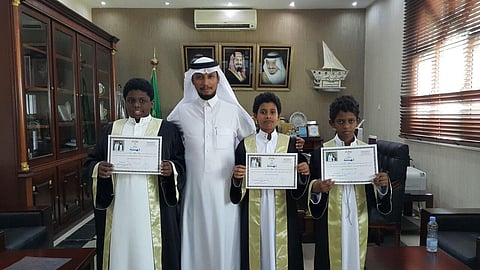 أيتام وموظفو التنمية الاجتماعية بجازان: نرفض تقاعد "المعافا".. كان أباً حانياً وقدم لنا الكثير