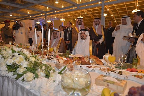 أمير عسير: وطننا عظيم وكبير.. على حدوده رجال يحمونه.. وداخله احتفالات تؤكد أنه بخير