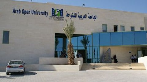 "دبلوم تربوي بلا استثناء" .. طلاب الجامعة العربية لـ "سبق": الوزير في إجازة!