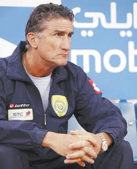 "باوزا" مدرب النصر السابق مدرباً لمنتخب الأرجنتين