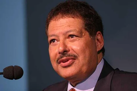 وفاة العالم المصري الشهير أحمد زويل بعد صراع طويل مع المرض