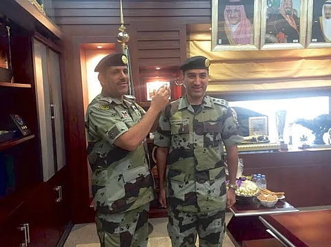 قائد قوات الطوارئ الخاصة يقلد "المالك" رتبة عميد