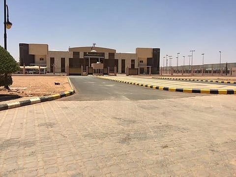 "بلدية شقراء" تبادر بتحسين ورصف وسفلتة مداخل مشروع مركز التنمية