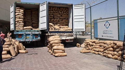 بالصور.. إحباط تهريب كميات كبيرة من المخدرات إلى الكويت