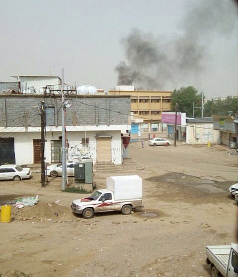 إصابة 5 مقيمين إثر مقذوفات عسكرية على صامطة