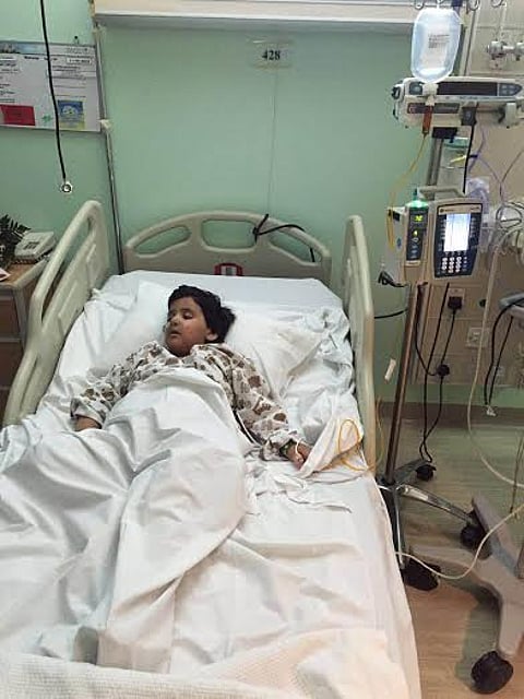 إخلاء طبي.. نقل الطفل صاحب واقعة "غيبوبة اللحمية" من بيشة للرياض
