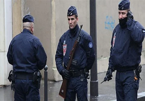 قتل امرأة وأصاب آخرين.. اعتقال فرنسي بعد حادث طعن مميت بأستراليا