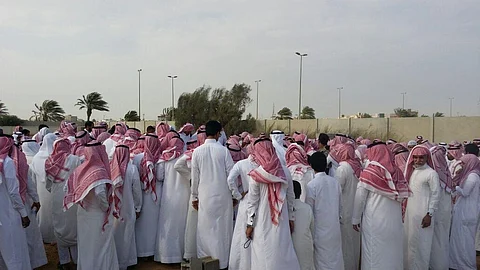 شاهد.. أهالي ينبع يشيعون شهيد الواجب "الجهني"