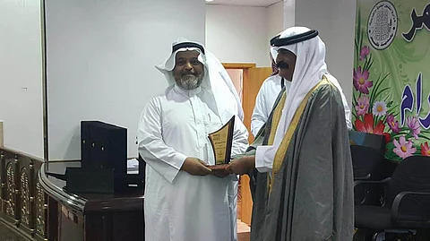 "الأسمري" يكرم عدداً من المزارعين المهتمين بالبيئة وجوائز قيمة