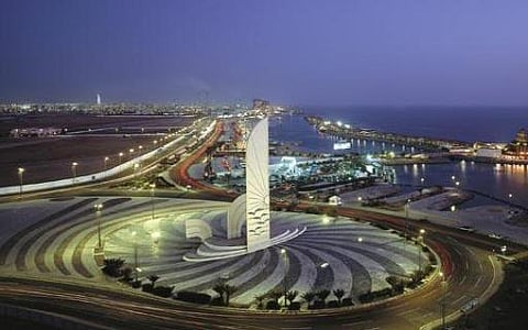 الإطاحة بـ 4 لصوص سرقوا خزانة من شركة بجنوب جدة