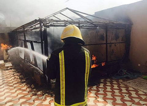 إخماد حريق في بيت شعر بحفر الباطن.. ولا إصابات