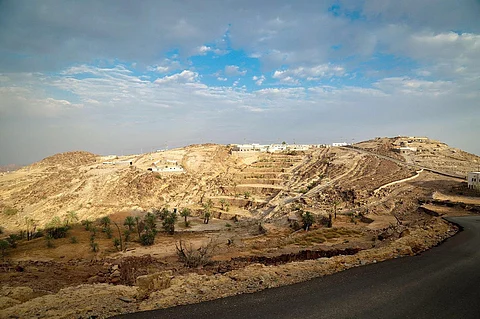 أهالي المدينة المنورة يطالبون المسؤولين بتطوير مصيفهم الوحيد "جبال الفقرة" سياحياً