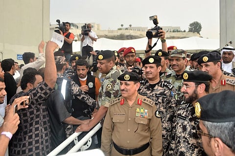 شاهد: الاشتباه في حقيبة أثناء التفويج لقطار المشاعر.. فرضية ناجحة بحضور "المحرج"