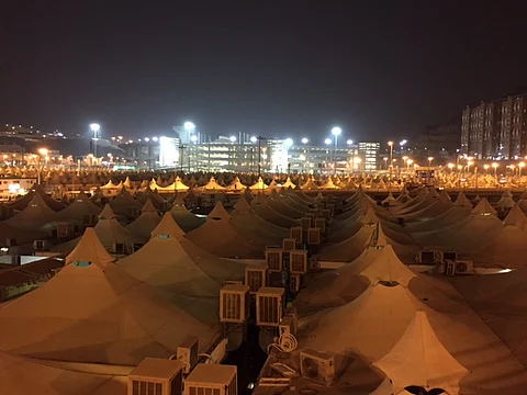 مخيمات منى تقف على الأطلال خالية من الحجيج حتى العام القادم