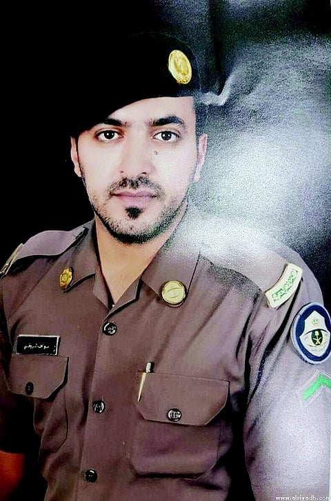 والد الشهيد "العتيبي" يروي اللحظات الأخيرة في حياة نجله ويتذكر مكالمة الاعتذار