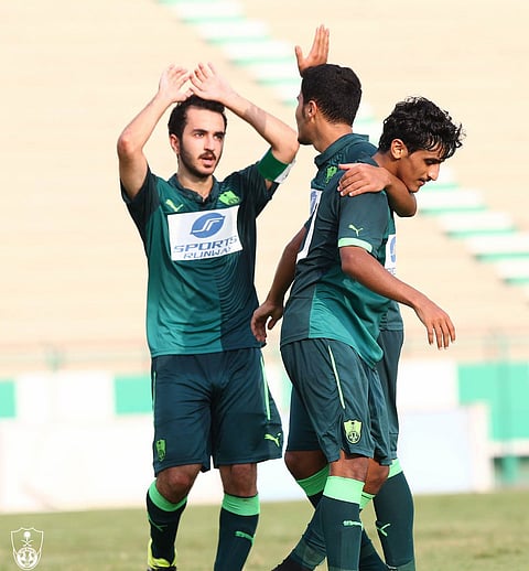 الأهلي والاتحاد يتصدران .. النصر والهلال يسقطان في فخ التعادل