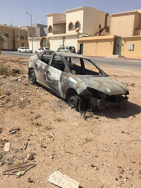 الرياض.. موطنون لـ "سبق": سيارة محروقة مهملة في "عرقة" منذ شهرين