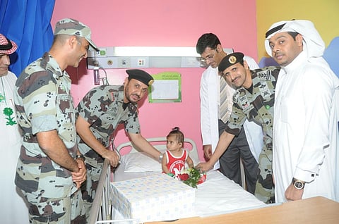 "الطوارئ الخاصة" بجازان تحتفل بذكرى اليوم الوطني مع المرضى المنومين