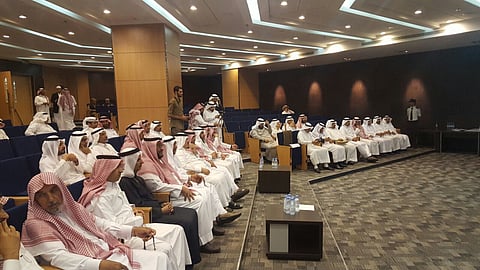 "بن عزيز": الأمانات ترى المجالس البلدية كعضو سلطاني.. وأمين عسير عطل عملنا